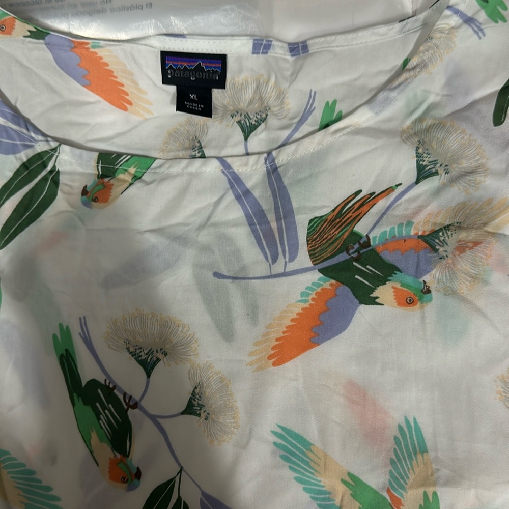 Patagonia Women’s June Lake Top Birch White NWOT Size XL - Picture 2 of 5